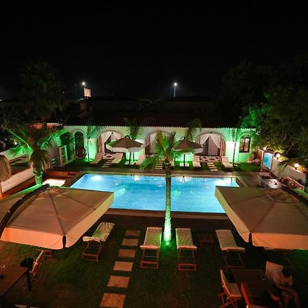 Serefe Hotel Alacati Exterior photo