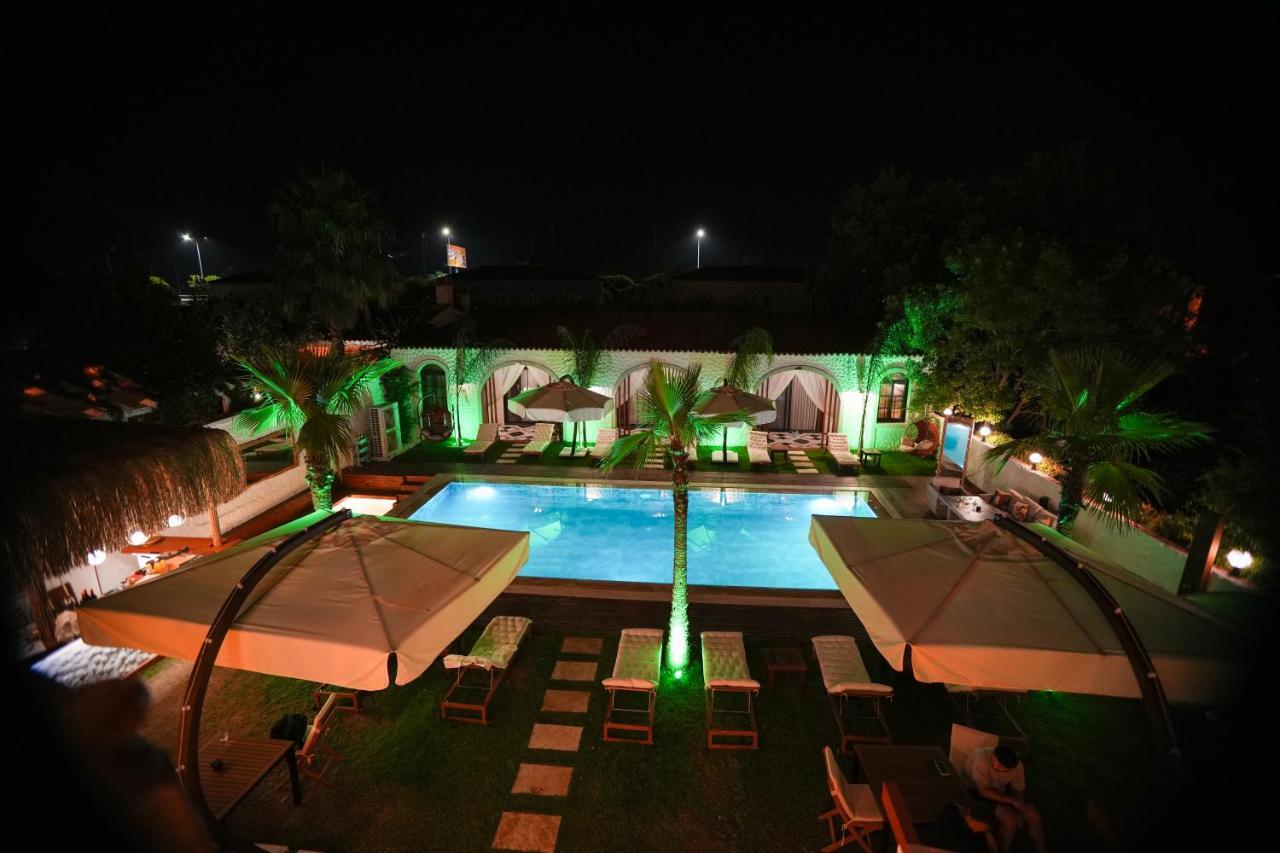 Serefe Hotel Alacati Exterior photo
